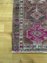 Load image into Gallery viewer, Vintage Turkish Herki Runner