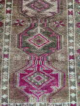 Load image into Gallery viewer, Vintage Turkish Herki Runner