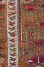 Load image into Gallery viewer, Vintage Turkish Runner