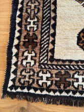 Load image into Gallery viewer, Persian Neutral Rug