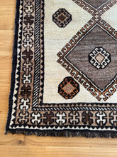 Load image into Gallery viewer, Persian Neutral Rug