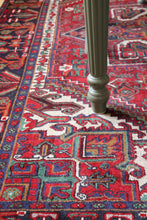 Load image into Gallery viewer, Semi-Antique Persian Heriz
