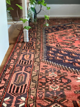 Load image into Gallery viewer, Persian Vintage Rug
